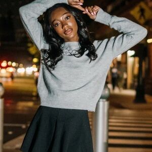 Elegant Gray Women's Crew Neck Sweater